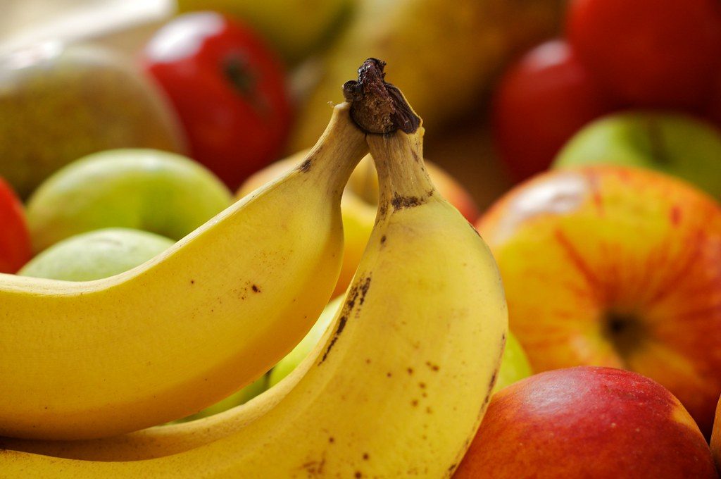 Manėte, kad tai sveikas užkandis? Gydytojas atskleidė, kodėl bananai gali būti pavojingi