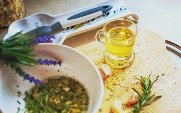 Pamirškite brangias procedūras: viena paprasta žolelė privers jūsų plaukus augti greičiau