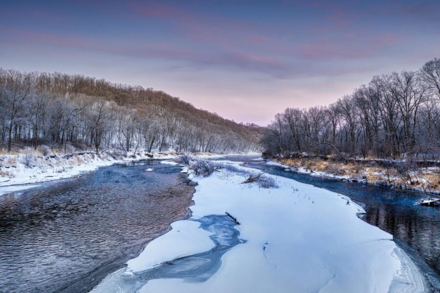 Lūžo ledas po kojomis: Zarasų rajone per plauką išsigelbėjo į upę įkritęs vyriškis
