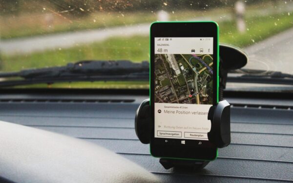 Paslaptingas žalias lapelis „Google Maps”: aktyvavę šią funkciją, degalinėse lankysitės rečiau