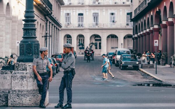 Įtampa tarp JAV ir Kubos auga: Havana ruošiasi galimai karinei grėsmei