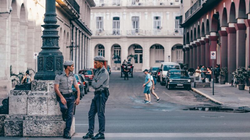 Įtampa tarp JAV ir Kubos auga: Havana ruošiasi galimai karinei grėsmei