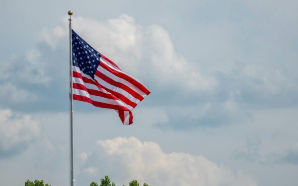 Dronų smūgis JAV ambasadai Rijade: kilęs gaisras ir skubus įspėjimas amerikiečiams