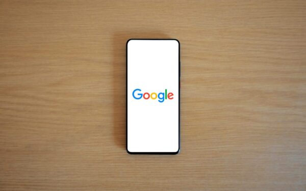 Pamirškite sausas antraštes: „Google“ atskleidė, kaip dirbtinis intelektas skaitys naujienas