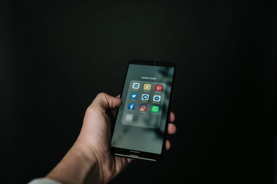 JK svarsto uždrausti socialinę žiniasklaidą nepilnamečiams