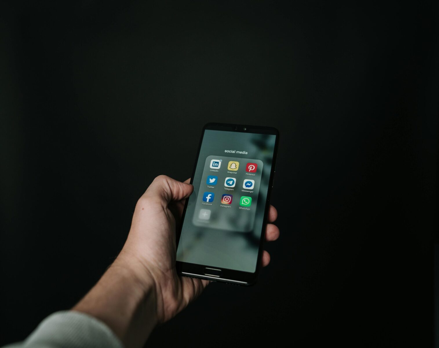 JK svarsto uždrausti socialinę žiniasklaidą nepilnamečiams