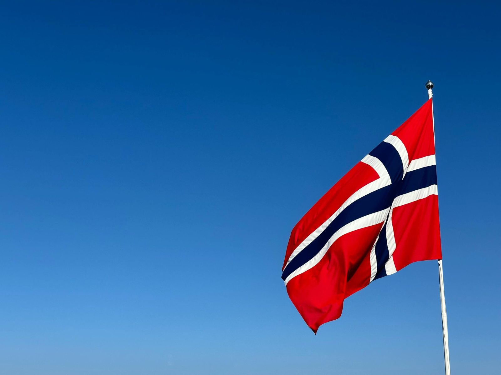 Skandalų sūkuryje – naujas iššūkis rūmams: Norvegijos monarchui prireikė medikų pagalbos