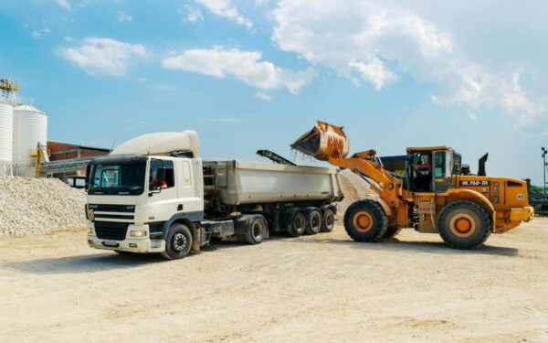 Kelių niokojimas pasiekė ribą: Lietuva griežtina kontrolę, šio transporto laukia pokyčiai