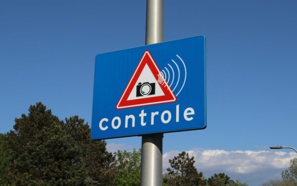 Ruožiniai matuokliai nebebus baisūs: viena funkcija jūsų automobilyje padės išvengti baudų