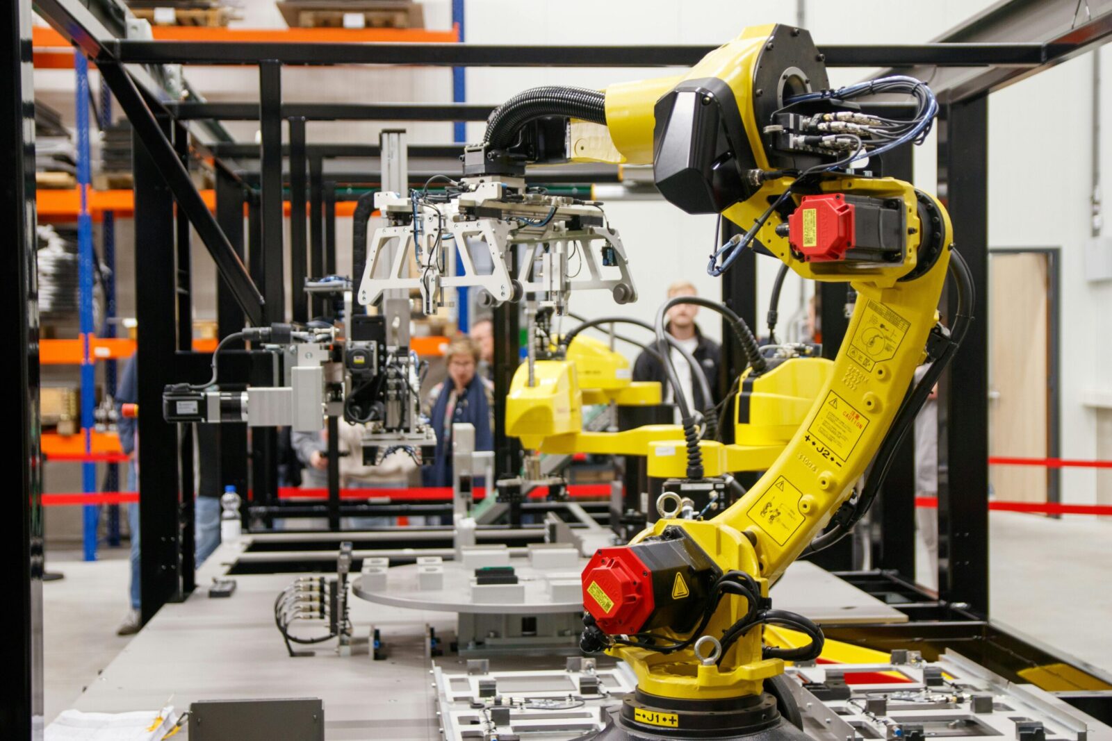 „Airbus” į gamyklas įsileidžia humanoidinius robotus: prasideda nauja pramonės era?