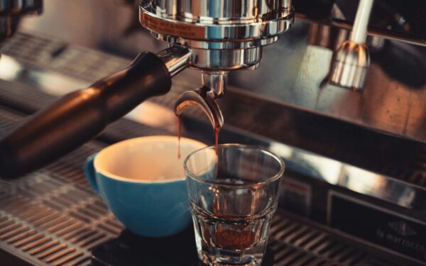 Geriate espresą kasdien? Sužinokite, kokią įtaką šis įprotis daro jūsų širdžiai ir kraujui