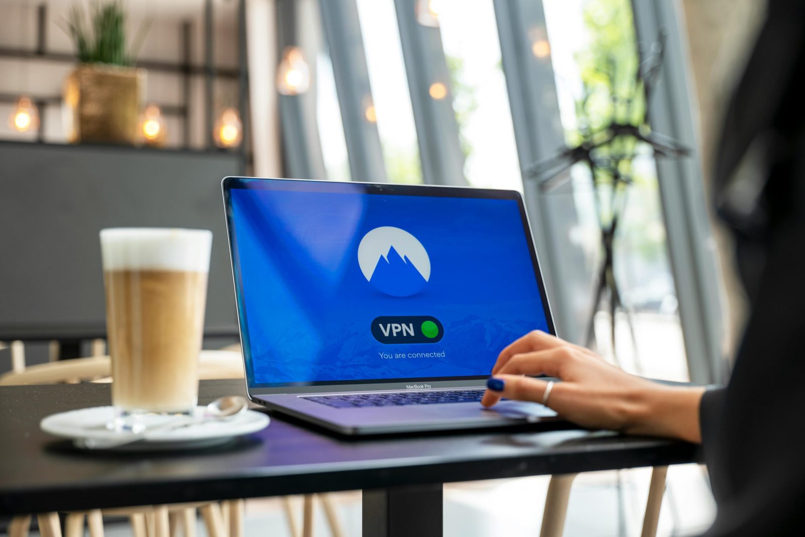 Maskva pradeda kovą su VPN: laukia ribojimai, vartotojams tai gali brangiai kainuoti
