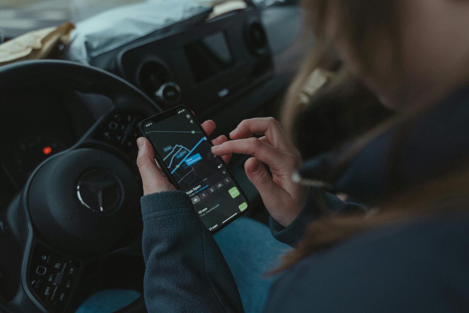 Vienas judesys ir bauda: klaida naudojantis navigacija, kurią kasdien daro tūkstančiai vairuotojų