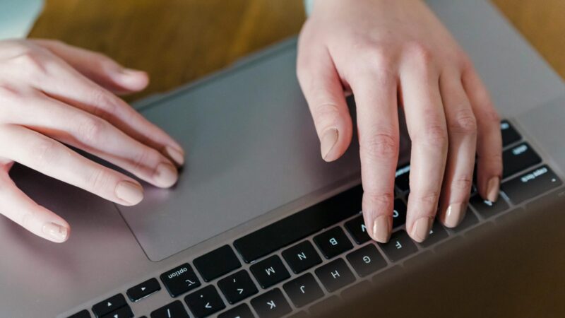 Viešbučio Wi-Fi gali būti spąstai: sužinokite, kodėl jūsų duomenys atsidūrė pavojuje