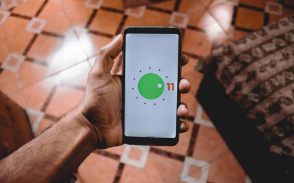 Laukti teks 24 valandas: „Google” keičia programėlių diegimą į „Android”