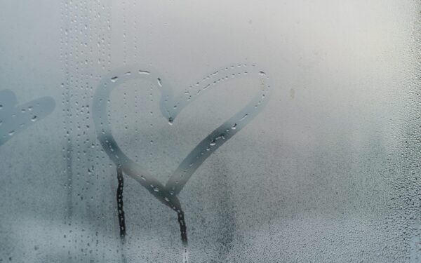 Pavasarį langai daugiau nerasos: išvenkite šios klaidos, kurią darote valydami savo namų stiklus