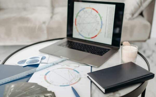 Astrologinis perspėjimas trims zodiako ženklams: šiandien per aštrios reakcijos gali atsigręžti prieš jus