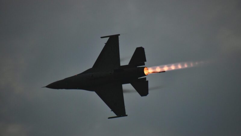 Tragedija Turkijoje: sudužus „F-16“ žuvo pilotas, ryšys nutrūko vos pakilus
