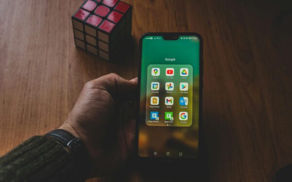 Daugiau jokių laidų: kaip „Google Photos“ nuotraukas akimirksniu perkelti į televizorių?