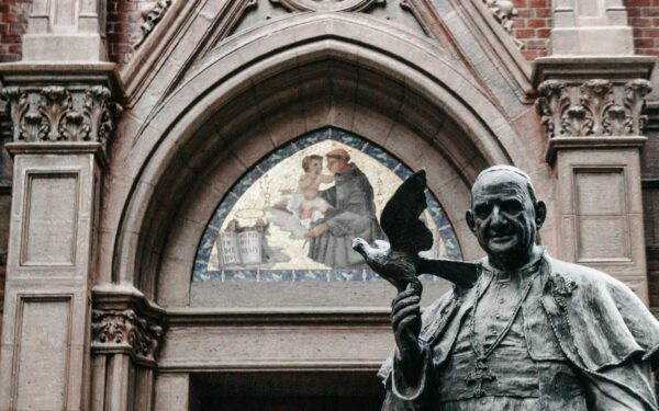 Naujienos iš Vatikano: popiežius Leonas liepą lankysis Italijos Lampedūzos saloje