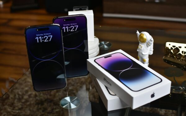 Pasirodys ir pigesnis telefonas: „Apple“ atskleidė naujojo „iPhone“ kainą bei datą
