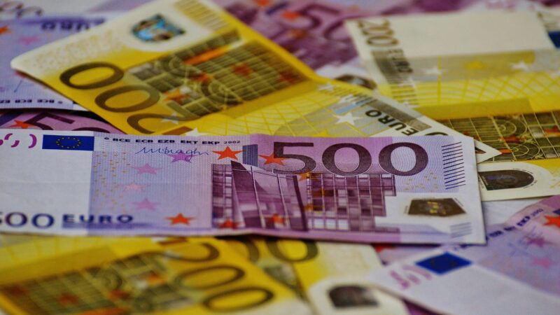 Netikėtas sandoris Vilniuje: parduotas prekybos centras „Kalnėnai“