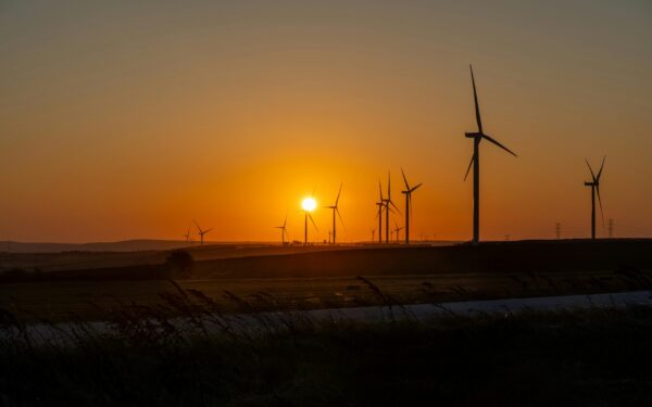 Latvija pripažino gėdingą atsilikimą nuo Lietuvos: dėl vėjo jėgainių kyla politinis karas