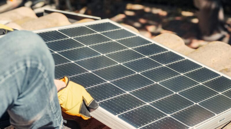 Rekomenduoja nusukti saulės elektrines: specialistai neslepia nerimo, gali turėti rimtų pasekmių