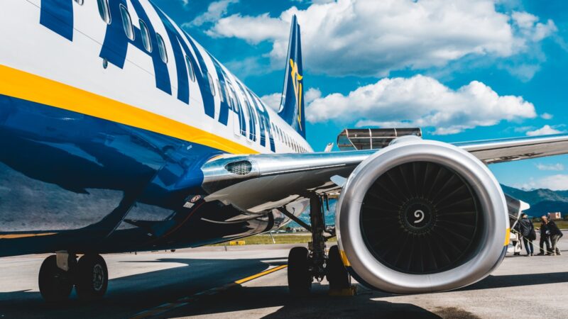 Liūdnos žinios keleiviams: Aviakompanija „Ryanair“ atšaukia tris skrydžių kryptis iš Lietuvos