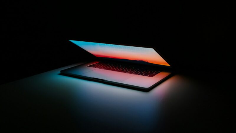 Naujienos iš „Apple“ renginio: pristatyti atnaujinti „MacBook“ kompiuteriai