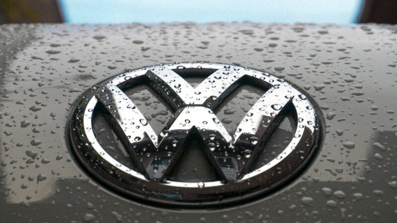 Automobilių milžinė „Volkswagen“ planuoja tūkstančius atleidimų
