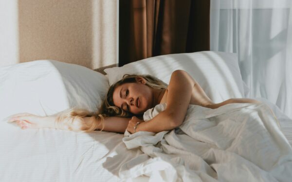 Mokslininkai nustebo: šis paprastas laisvalaikio pomėgis gali pagerinti miegą geriau nei vaistai