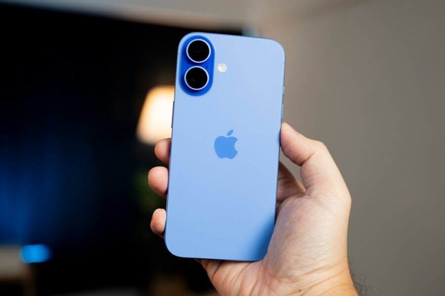 „iPhone 16“ išmanusis telefonas. Unsplash nuotr.