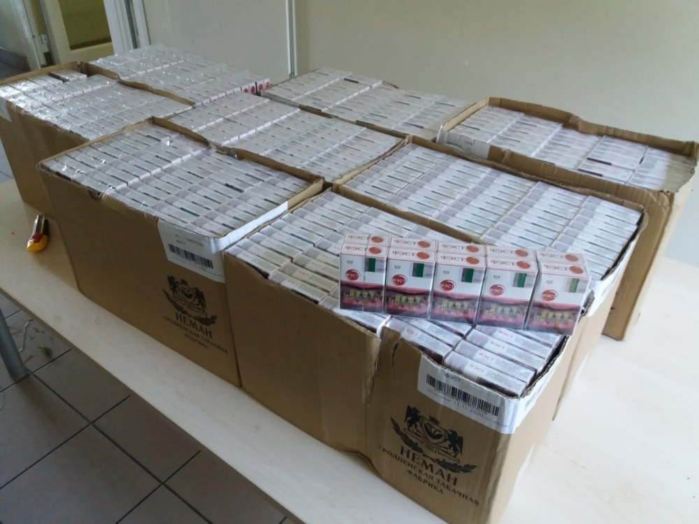Lietuva trina nelegalų pėdsakus: pernai muitinė sunaikino rekordinį narkotikų ir cigarečių kiekį