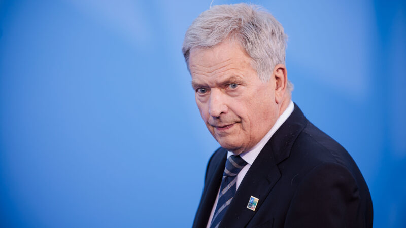 Istorinis raginimas: buvęs Suomijos prezidentas siūlo NATO perimti Europai