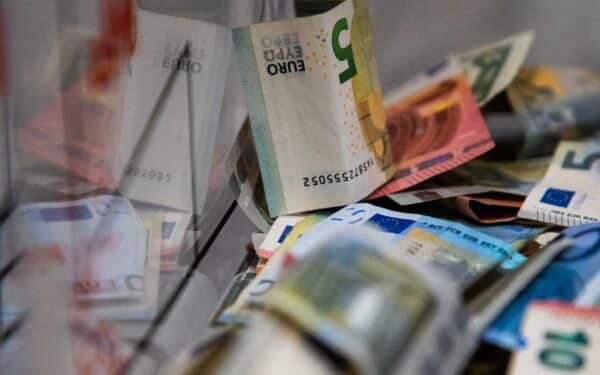 Gera žinia tėvams: plečiamas išmokų gavėjų ratas, štai kas galės pretenduoti