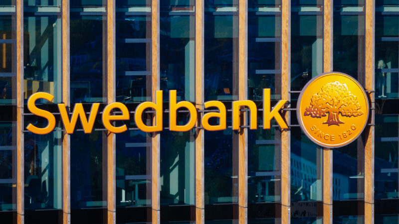 „Swedbank“ Lietuvos gyventojams turi svarbių žinių: tai tiesiogiai palies jūsų pajamas