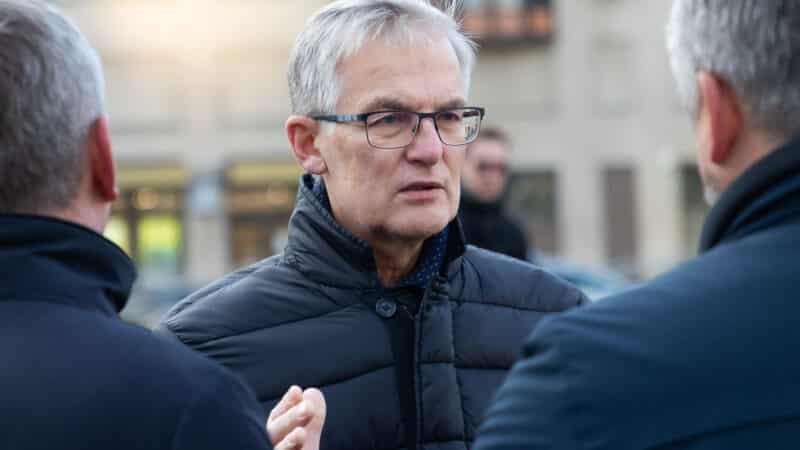 Konstitucinio Teismo sprendimas: J. Sabatausko paskyrimas teisėju prieštarauja Konstitucijai