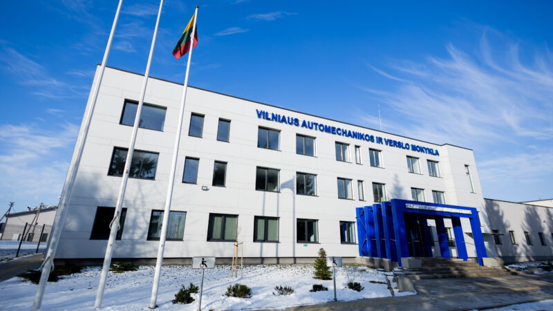 Policija ragina nepanikuoti: po grasinimų „Telegram“ tinkle, pamokos pirmadienį vyksta įprastai