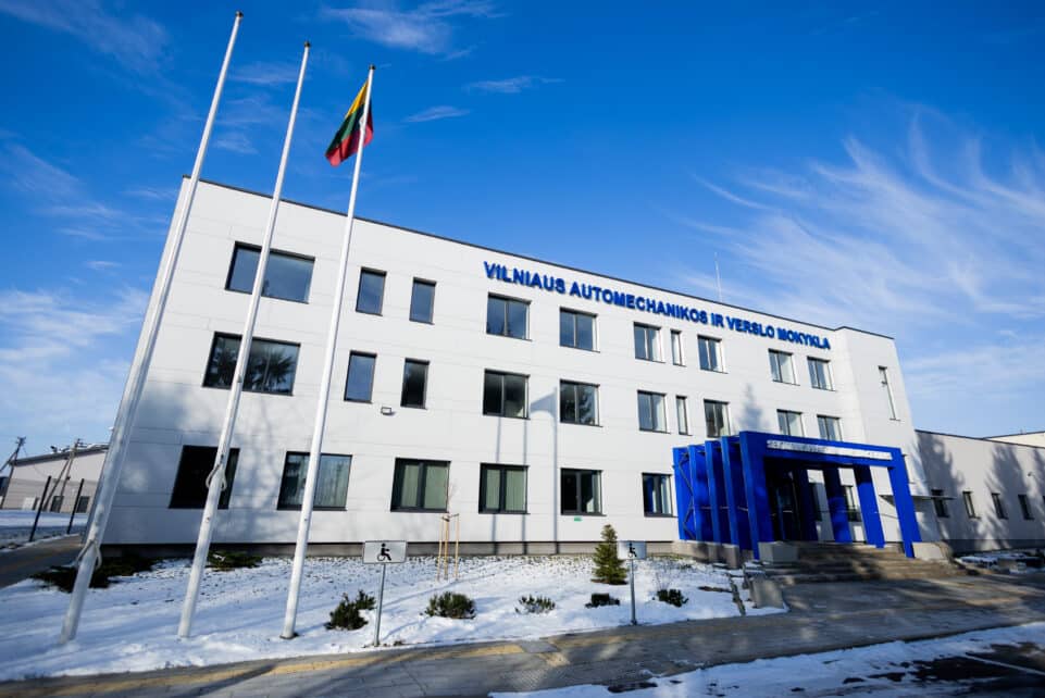 Vilniaus automechanikos ir verslo mokykla. ELTA / Žygimantas Gedvila nuotr.