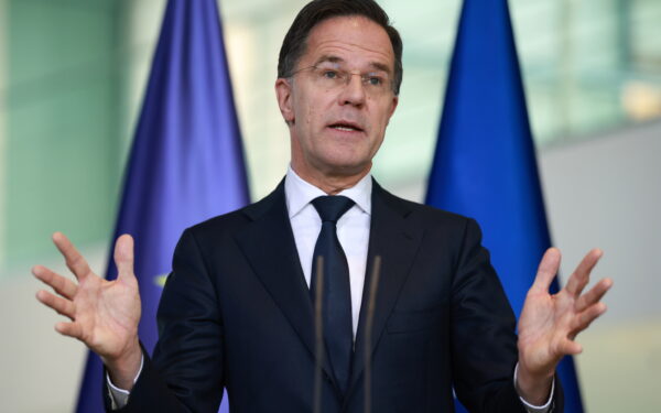 NATO kalbasi su Trumpu, Europa rengia atsaką
