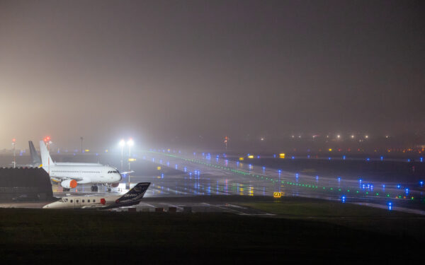 Svarbus įspėjimas keliaujantiems: galimas skrydžių vėlavimas Vilniaus ir Kauno oro uostuose