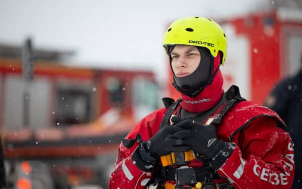 Dramatiška gelbėjimo operacija Šilalės rajone: ugniagesiai traukė į kanalą įkritusį arklį