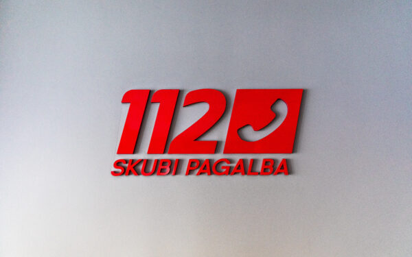 Išpuolis sostinėje: vyras sužalotas peiliu, atimta kuprinė