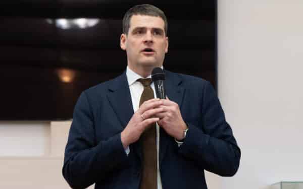 Žemaitaitis išmetė protestuotoją iš bibliotekos: policija jau sureagavo į įvykusį incidentą