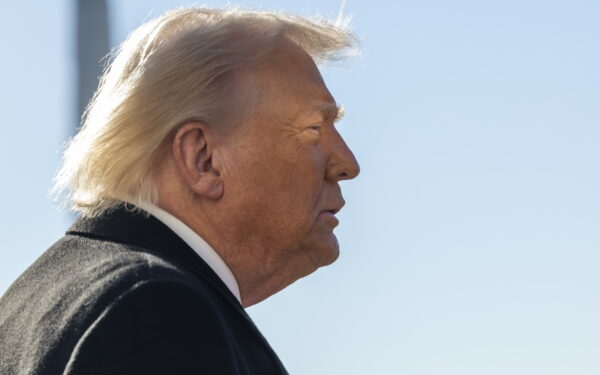 Netikėtas posūkis: Trumpas Grenlandijos idėją sieja su Jungtinės Karalystės „kvailyste“.
