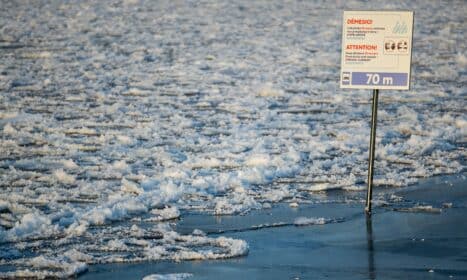 Užšalusi Neries upė Vilniuje. ELTA / Žygimantas Gedvila