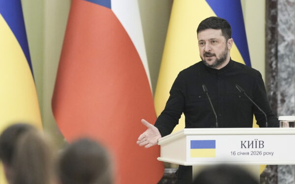 Taikos derybų lūžis ar dar viena iliuzija?Trumpas skelbia susitikimą su Zelenskiu