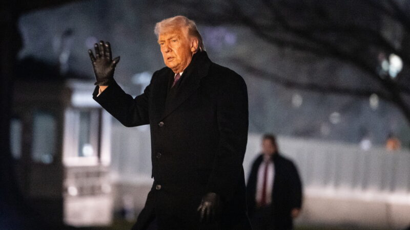 Kritiška akimirka Artimuosiuose Rytuose: Trumpas siunčia JAV armadą Irano link