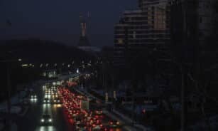 Ukraina be elektros. EPA-ELTA